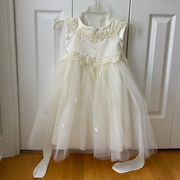 Kid Collection Ivory Flower Girl Dress SZ 4 - Picture 9 of 11